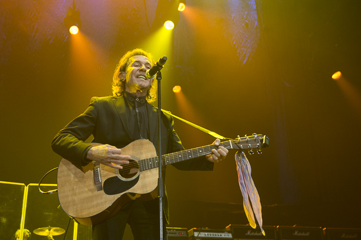 Golden years 25th edition @ sportpaleis, picture 38, photographed by Steven Stausens - FrontView Magazine