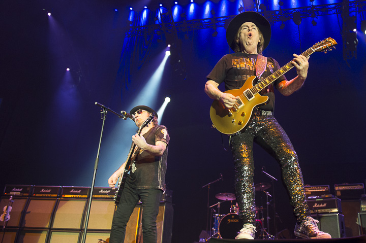 Golden years 25th edition @ sportpaleis, picture 76, photographed by Steven Stausens - FrontView Magazine