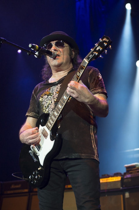 Golden years 25th edition @ sportpaleis, picture 78, photographed by Steven Stausens - FrontView Magazine