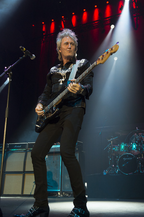 Golden years 25th edition @ sportpaleis, picture 103, photographed by Steven Stausens - FrontView Magazine