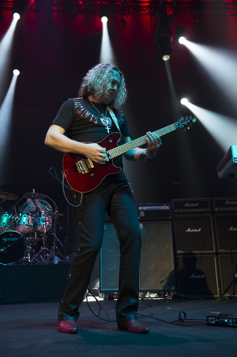 Golden years 25th edition @ sportpaleis, picture 104, photographed by Steven Stausens - FrontView Magazine