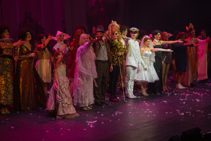 Assepoester - Het Tamelijk Ware Verhaal @ Stadsschouwburg Antwerpen, foto 13, foto's door FrontView Magazine