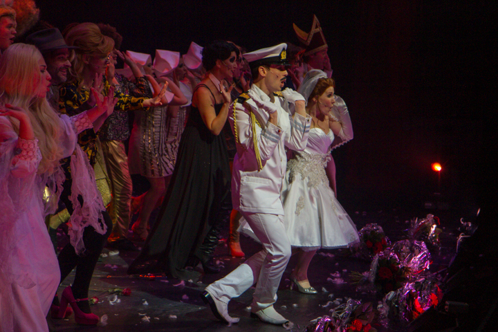Assepoester - Het Tamelijk Ware Verhaal @ Stadsschouwburg Antwerpen, foto 30, foto's door FrontView Magazine