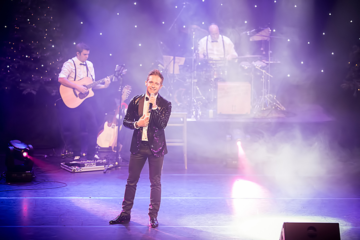 Christoff - Kerstconcert @ CC Den Egger, picture 6, photographed by Elke Briers - FrontView Magazine