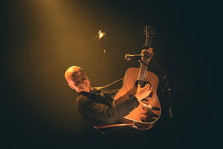Milow - Homecoming Christmas Concert @ Het Depot, foto 6, foto's door Elke Briers - FrontView Magazine