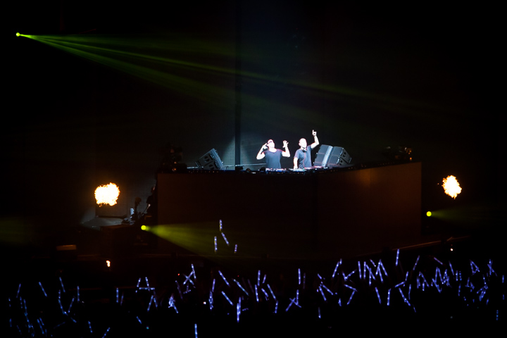 Dimitri Vegas & Like Mike @ Sportpaleis, picture 3, photographed by Jef Matthee - FrontView Magazine