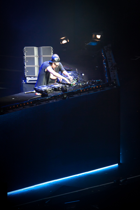 Dimitri Vegas & Like Mike @ Sportpaleis, picture 5, photographed by Jef Matthee - FrontView Magazine