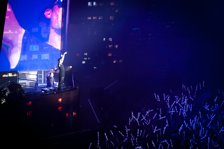 Dimitri Vegas & Like Mike @ Sportpaleis, picture 7, photographed by Jef Matthee - FrontView Magazine