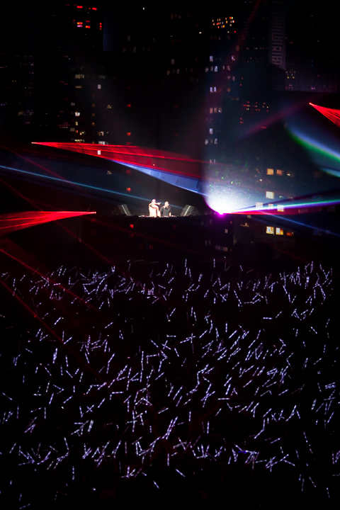 Dimitri Vegas & Like Mike @ Sportpaleis, picture 18, photographed by Jef Matthee - FrontView Magazine
