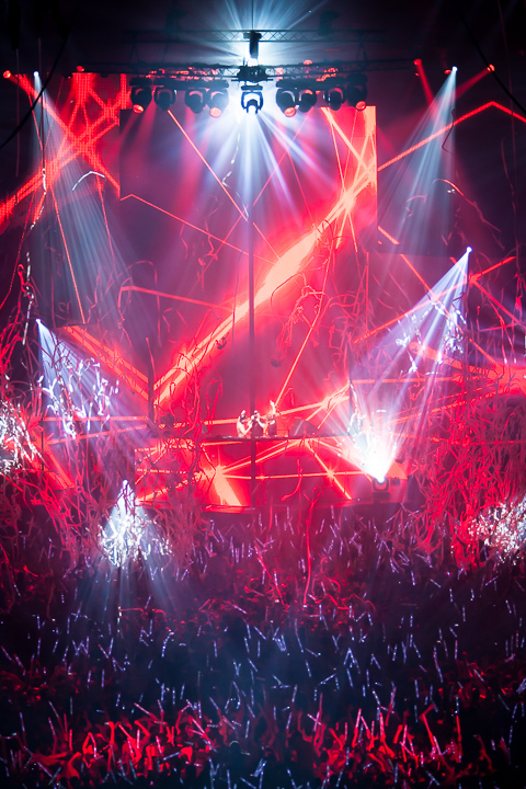 Dimitri Vegas & Like Mike @ Sportpaleis, picture 19, photographed by Jef Matthee - FrontView Magazine