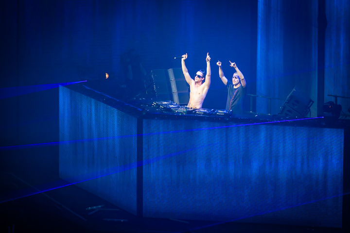 Dimitri Vegas & Like Mike @ Sportpaleis, picture 21, photographed by Jef Matthee - FrontView Magazine