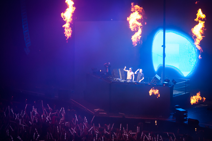 Dimitri Vegas & Like Mike @ Sportpaleis, picture 23, photographed by Jef Matthee - FrontView Magazine