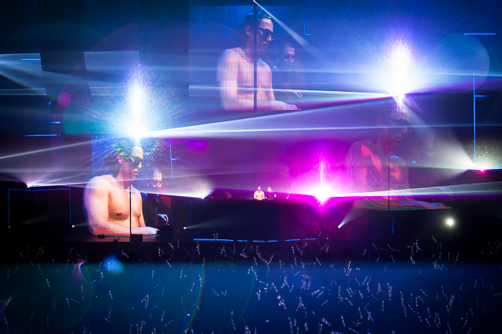 Dimitri Vegas & Like Mike @ Sportpaleis, picture 25, photographed by Jef Matthee - FrontView Magazine