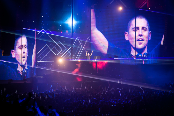 Dimitri Vegas & Like Mike @ Sportpaleis, picture 33, photographed by Jef Matthee - FrontView Magazine