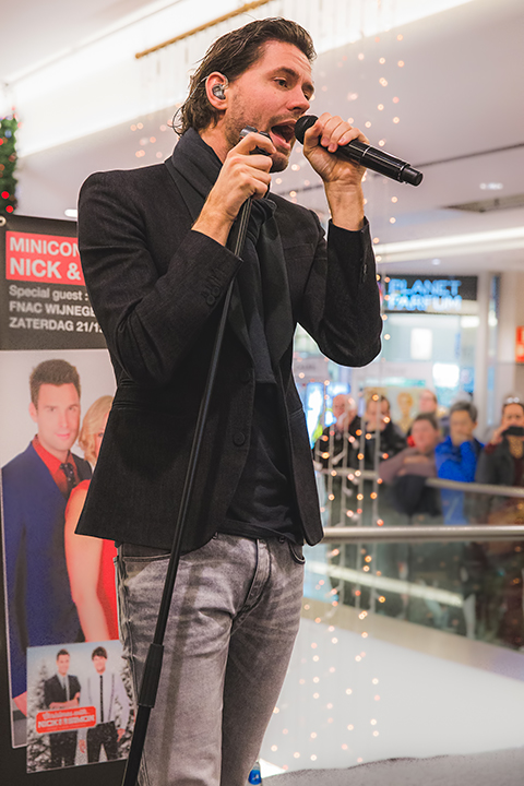 Nick & Simon en Barbara Dex @ Fnac Wijnegem, picture 14, photographed by Elke Briers - FrontView Magazine