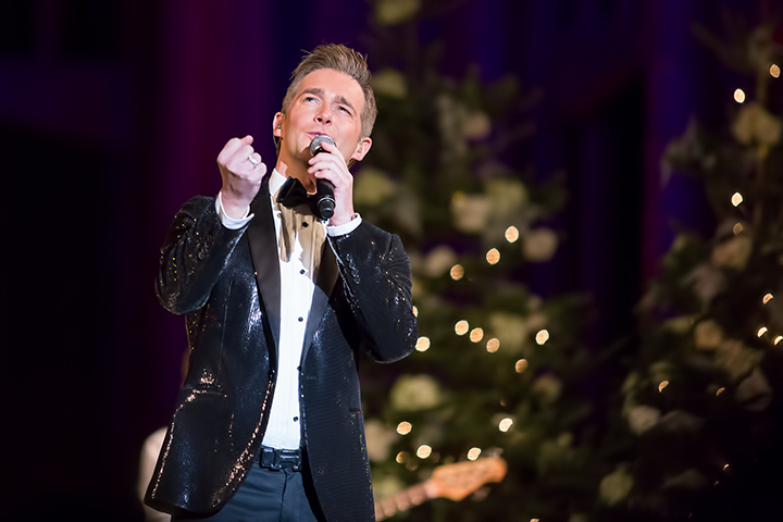 Christoff - Kerstconcert @ Basiliek van Koekelberg, picture 1, photographed by Elke Briers - FrontView Magazine