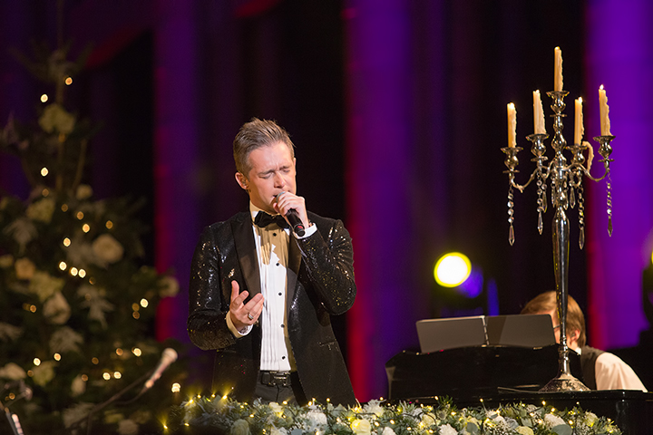 Christoff - Kerstconcert @ Basiliek van Koekelberg, picture 4, photographed by Elke Briers - FrontView Magazine