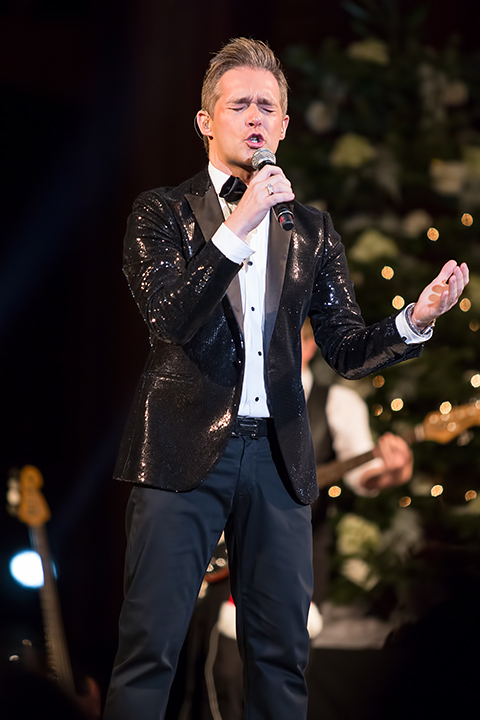 Christoff - Kerstconcert @ Basiliek van Koekelberg, picture 10, photographed by Elke Briers - FrontView Magazine