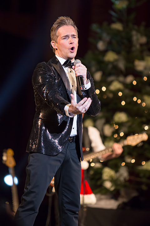 Christoff - Kerstconcert @ Basiliek van Koekelberg, picture 11, photographed by Elke Briers - FrontView Magazine
