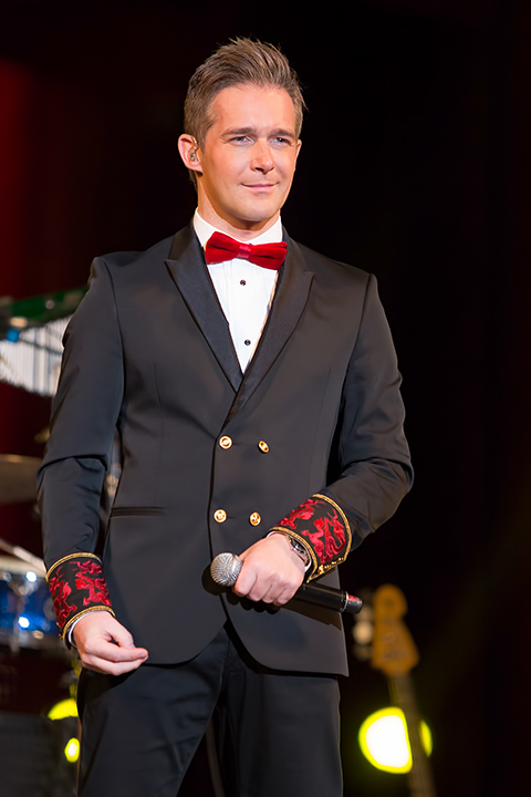 Christoff - Kerstconcert @ Basiliek van Koekelberg, picture 19, photographed by Elke Briers - FrontView Magazine