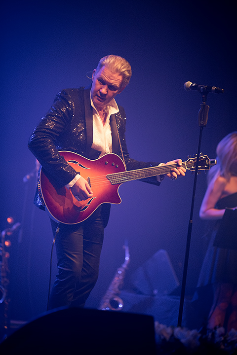 Johnny Logan @ Casino Knokke, picture 8, photographed by Elke Briers - FrontView Magazine