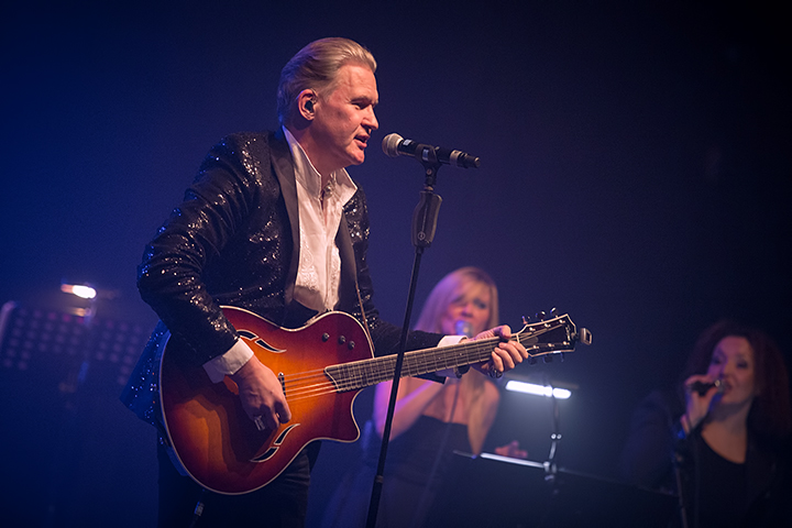 Johnny Logan @ Casino Knokke, picture 10, photographed by Elke Briers - FrontView Magazine