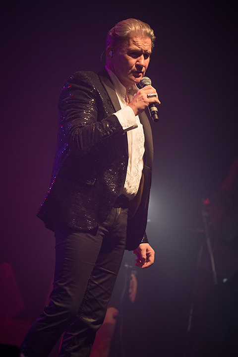 Johnny Logan @ Casino Knokke, picture 13, photographed by Elke Briers - FrontView Magazine