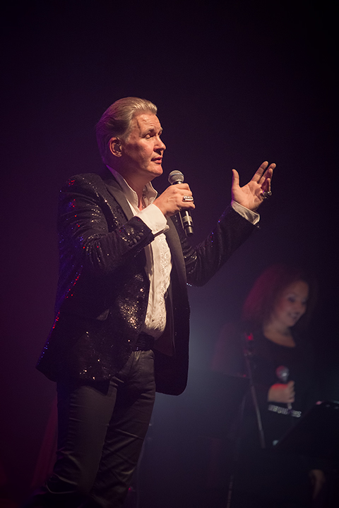 Johnny Logan @ Casino Knokke, picture 14, photographed by Elke Briers - FrontView Magazine
