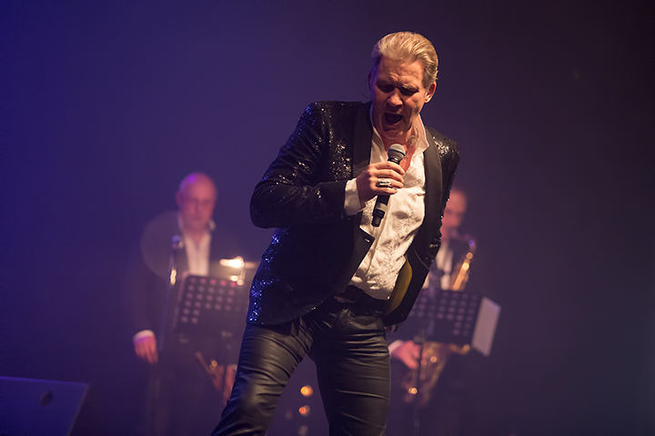 Johnny Logan @ Casino Knokke, picture 18, photographed by Elke Briers - FrontView Magazine