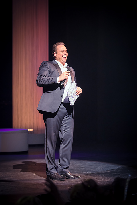 Frans Bauer @ Stadsschouwburg Antwerpen, picture 9, photographed by Elke Briers - FrontView Magazine