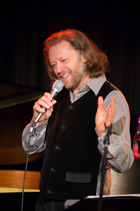 Hotel Vocal - Hans Peter Janssens @ Fakkelteater, picture 5, photographed by Elke Briers - FrontView Magazine