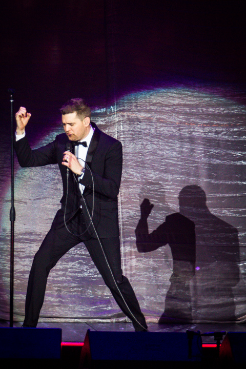 Michael Bublé @ Sportpaleis, picture 4, photographed by Tom Stessens - FrontView Magazine