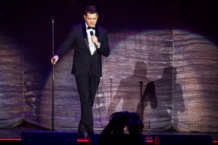Michael Bublé @ Sportpaleis, picture 17, photographed by Tom Stessens - FrontView Magazine