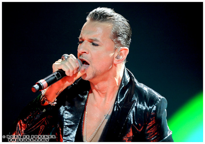 Depeche Mode @ Sportpaleis, picture 2, photographed by Rudy De Doncker - FrontView Magazine