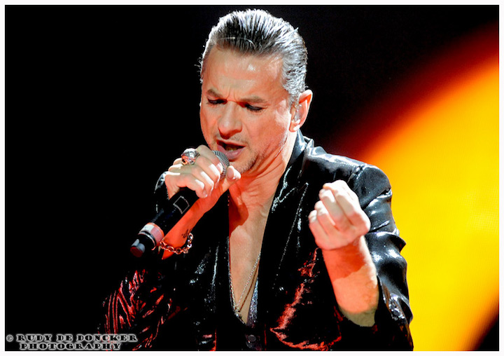 Depeche Mode @ Sportpaleis, picture 3, photographed by Rudy De Doncker - FrontView Magazine