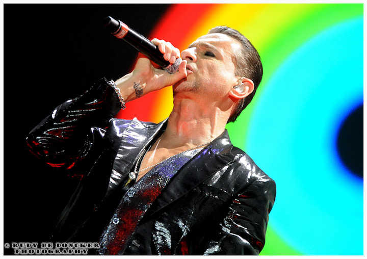 Depeche Mode @ Sportpaleis, picture 8, photographed by Rudy De Doncker - FrontView Magazine