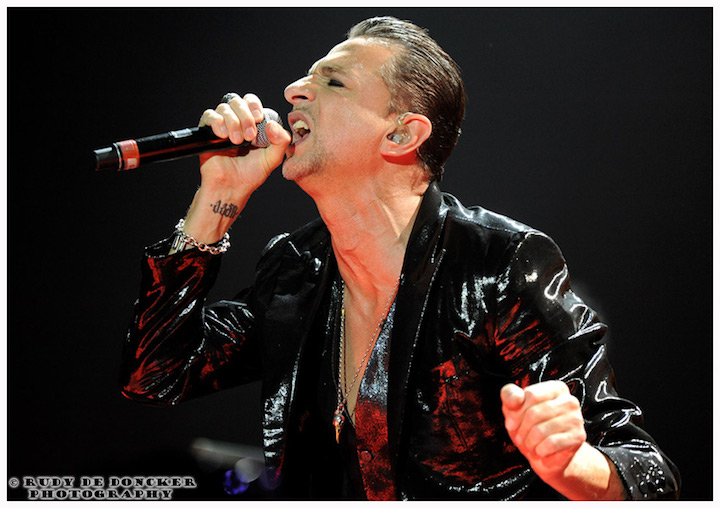 Depeche Mode @ Sportpaleis, picture 9, photographed by Rudy De Doncker - FrontView Magazine