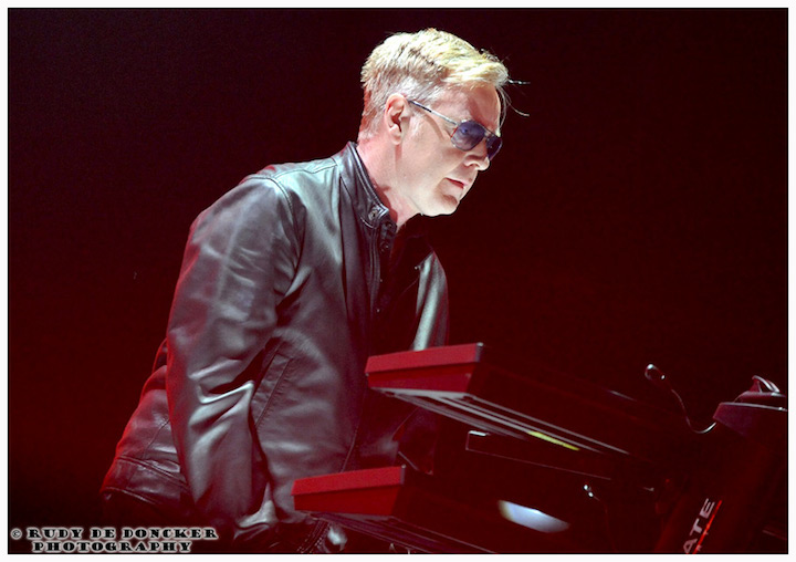 Depeche Mode @ Sportpaleis, picture 11, photographed by Rudy De Doncker - FrontView Magazine