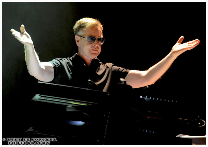 Depeche Mode @ Sportpaleis, picture 17, photographed by Rudy De Doncker - FrontView Magazine