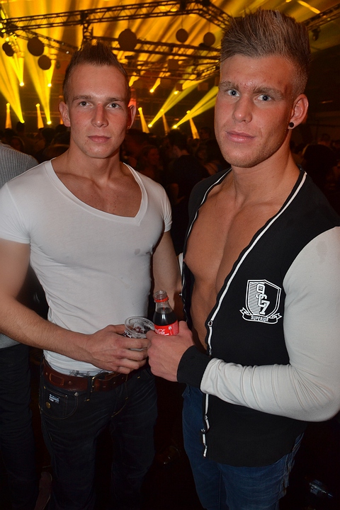 Clubber Fever @ Hulshout, picture 16, photographed by Tom Van Tongerloo - FrontView Magazine