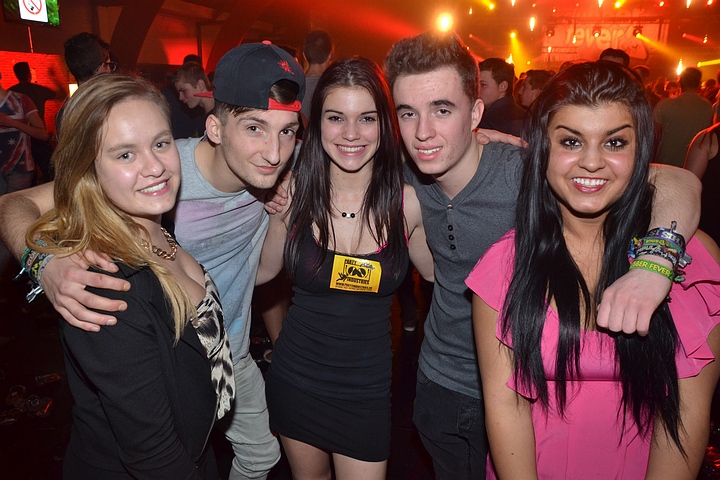 Clubber Fever @ Hulshout, picture 19, photographed by Tom Van Tongerloo - FrontView Magazine