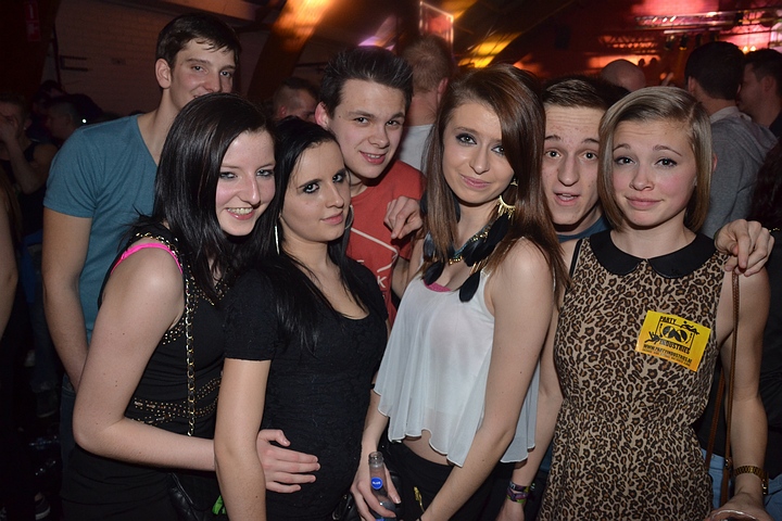 Clubber Fever @ Hulshout, picture 168, photographed by Tom Van Tongerloo - FrontView Magazine