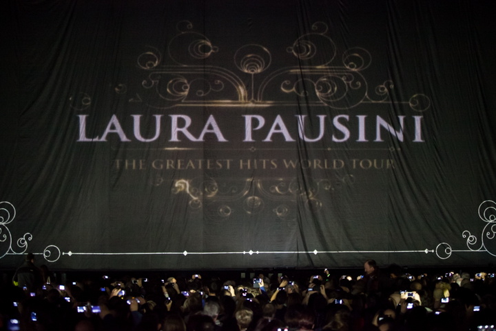Laura Pausini @ Vorst Nationaal, picture 1, photographed by Dorien Goetschalckx - FrontView Magazine