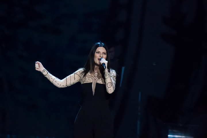 Laura Pausini @ Vorst Nationaal, picture 2, photographed by Dorien Goetschalckx - FrontView Magazine