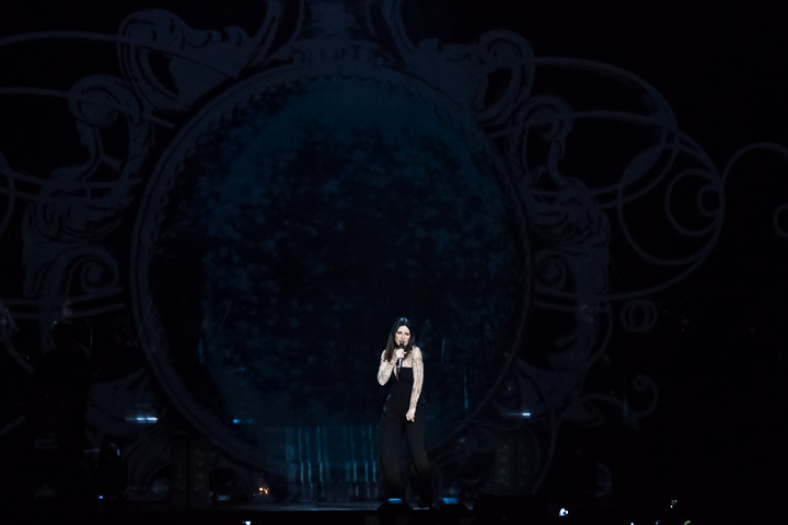 Laura Pausini @ Vorst Nationaal, picture 10, photographed by Dorien Goetschalckx - FrontView Magazine