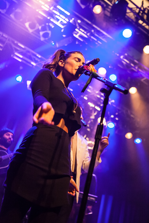 Edward Sharpe And The Magnetic Zeros @ Effenaar, picture 2, photographed by Dorien Goetschalckx - FrontView Magazine
