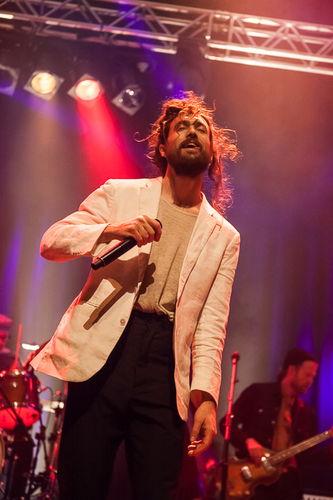 Edward Sharpe And The Magnetic Zeros @ Effenaar, picture 7, photographed by Dorien Goetschalckx - FrontView Magazine