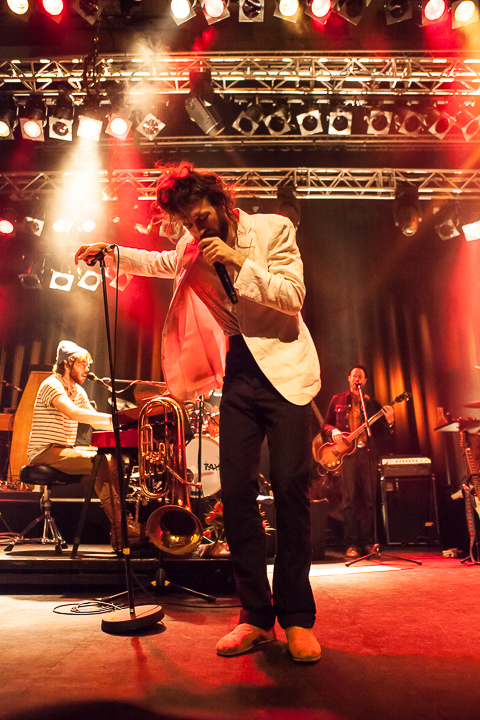 Edward Sharpe And The Magnetic Zeros @ Effenaar, picture 12, photographed by Dorien Goetschalckx - FrontView Magazine