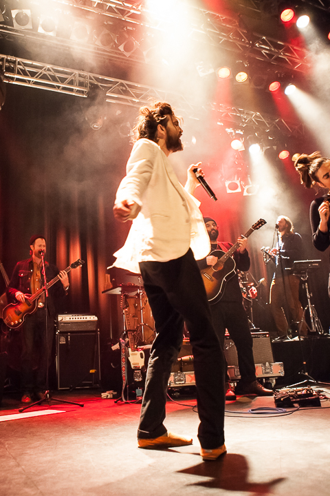 Edward Sharpe And The Magnetic Zeros @ Effenaar, picture 13, photographed by Dorien Goetschalckx - FrontView Magazine