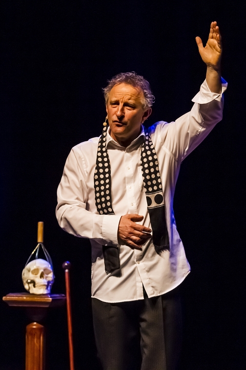 Eindelijk! Hamlet @ Fakkeltheater Antwerpen, foto 2, foto's door Marco Bastiaens - FrontView Magazine